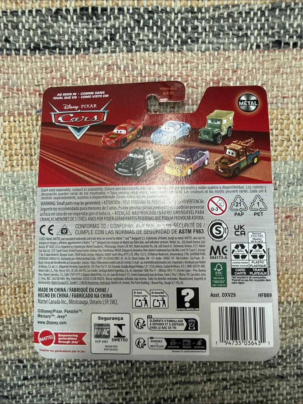 NWT Disney Cars Transforming Lightning McQueen die cast car toy